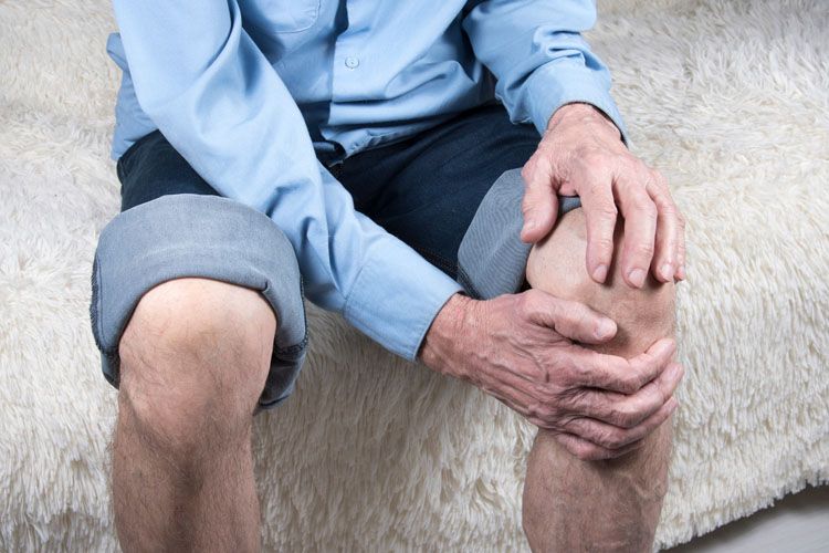 osteoarthritis terápia éles fájdalom a térdben kinyújtáskor